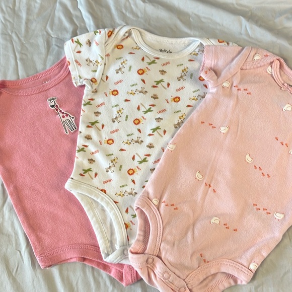 3-6M girls onesie, diaper shirt bundle - Picture 1 of 9